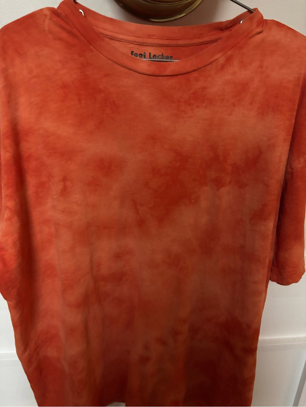 Y2K VTG-Footlocker orange cloud-wash tie-dye t-shirt